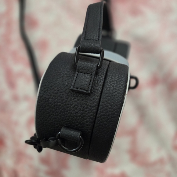 Heart-Shaped Nightmare Before Christmas Crossbody Bag - Picture 4 of 7